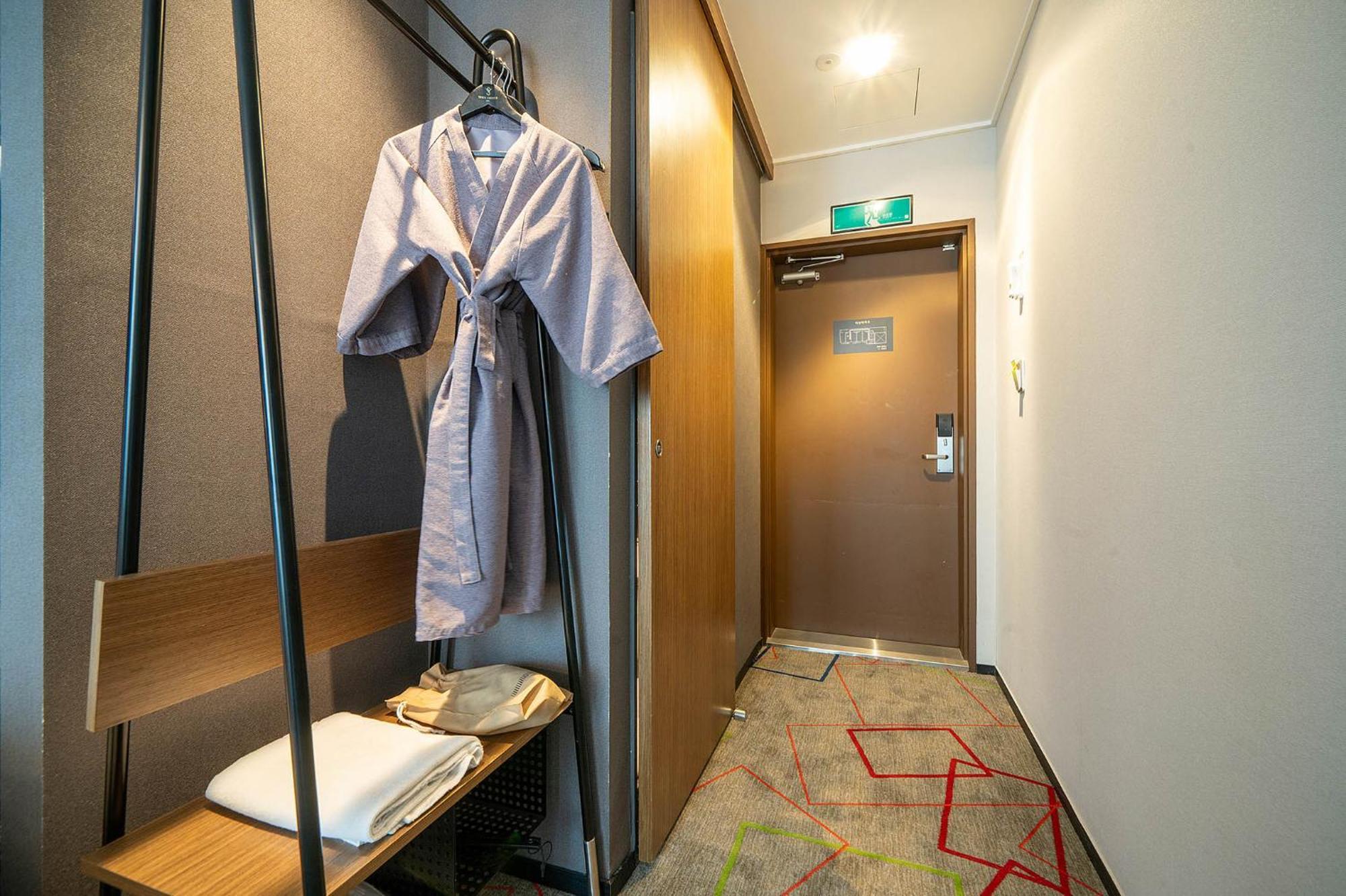 South Vandeco Hotel Пусан Екстериор снимка