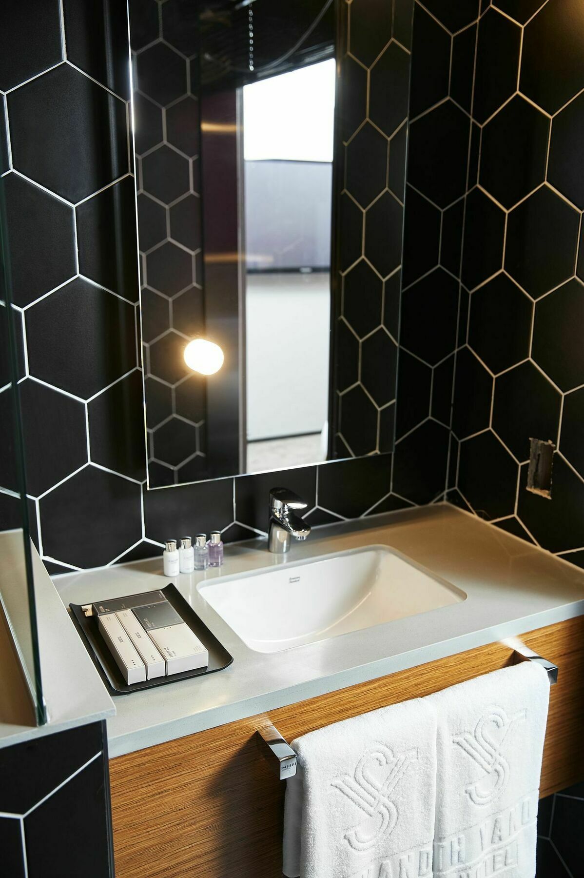 South Vandeco Hotel Пусан Екстериор снимка